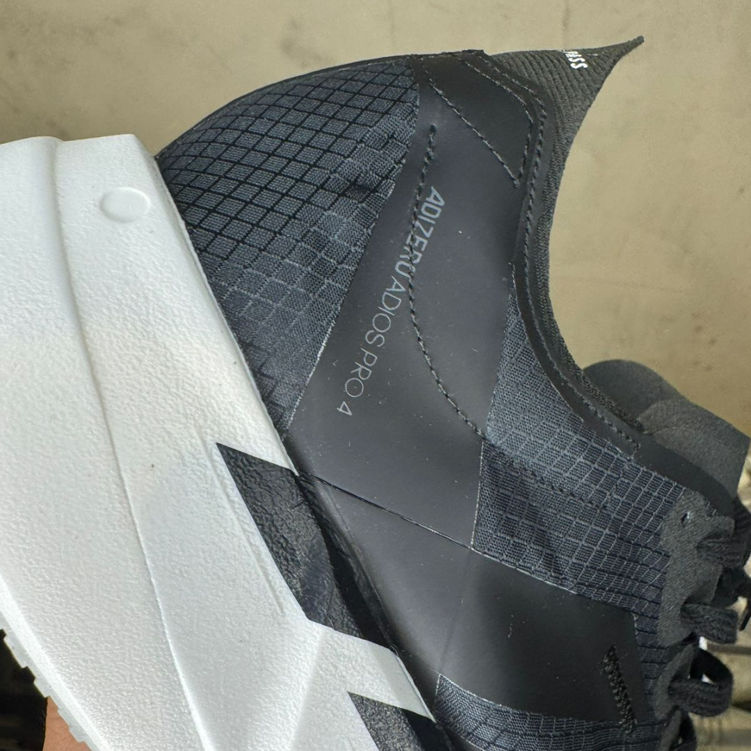 Tênis Adizero Adios Pro 4 (Preto)
